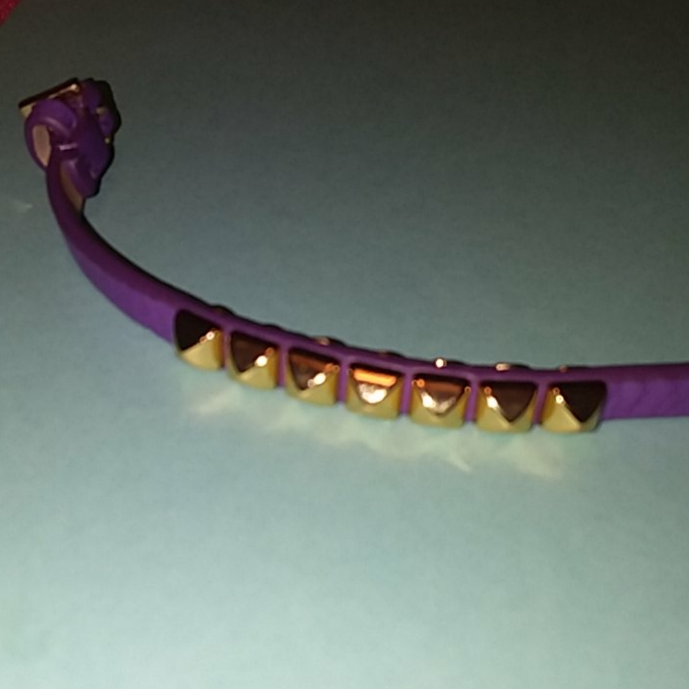 Juicy Couture Petite Studded Bracelet (violet)